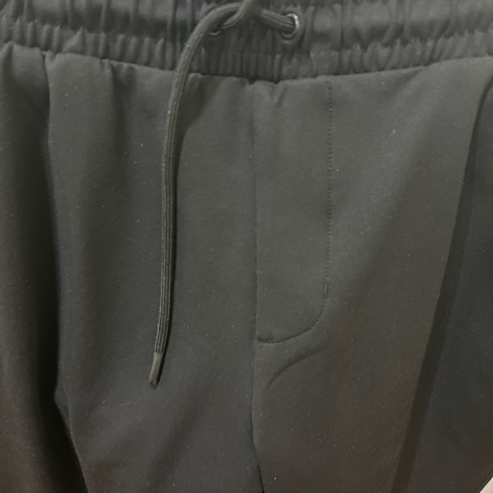Bundle of 2 Old navy jogger very soft material in Black color - Picture 2 of 13